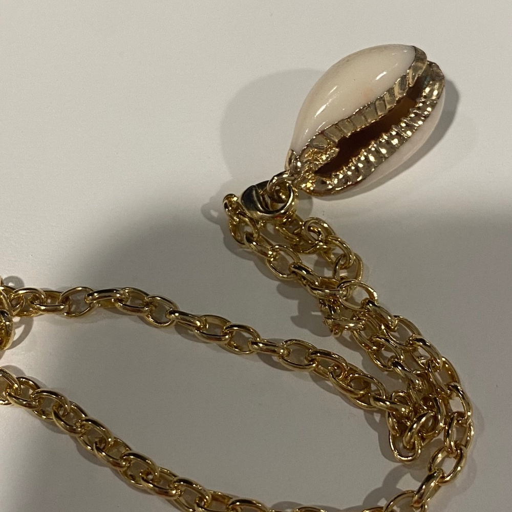 Gold shell anket